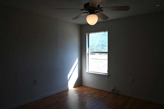 Building Photo - 203 Prairie St