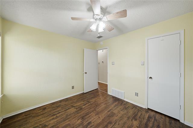 Building Photo - 1129 W Hills Terrace