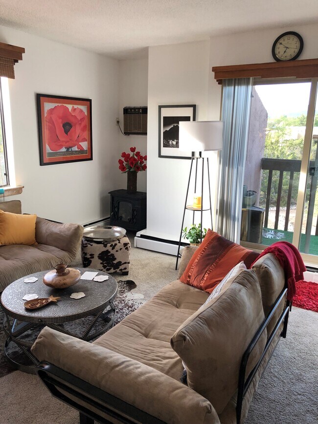 Building Photo - 149 Calle Ojo Feliz