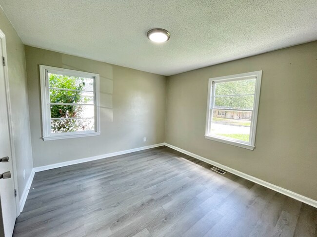 Building Photo - Updated 3-Bedroom, 2-Bath Home in Decatur, AL