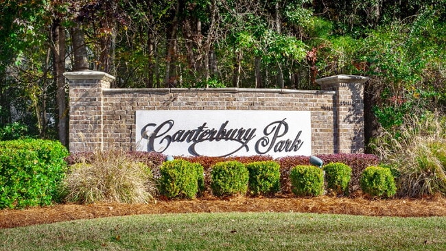 Building Photo - Large townhome in the Desirable Southbridge Community