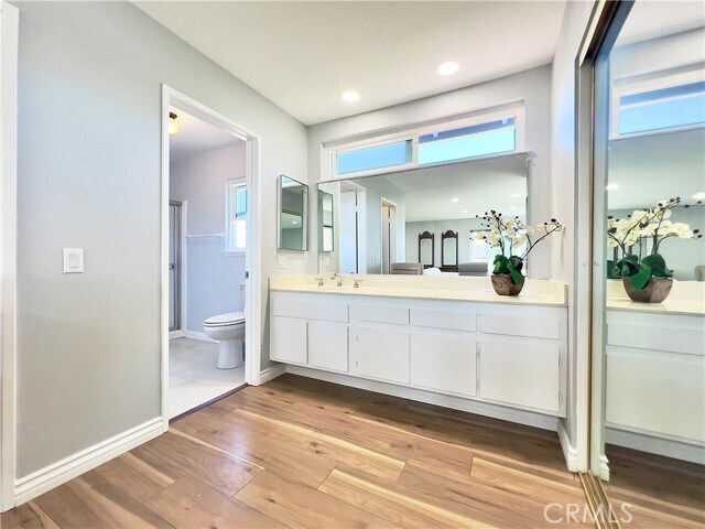 Building Photo - 9256 Crocus Ave