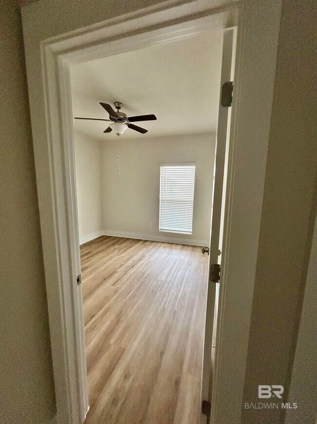 Building Photo - 8708 Sea Star Cir