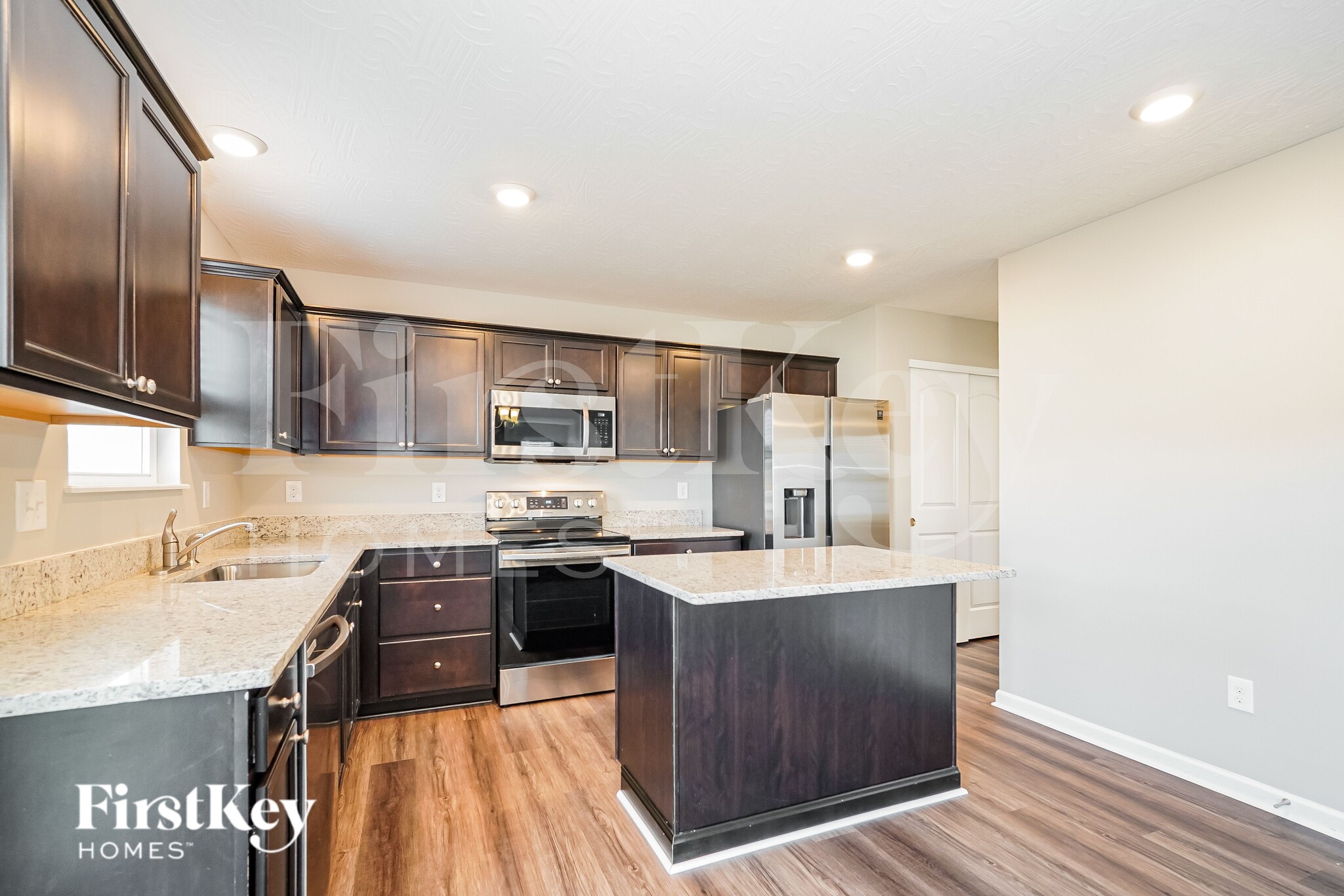 Building Photo - 5416 Branchville Dr