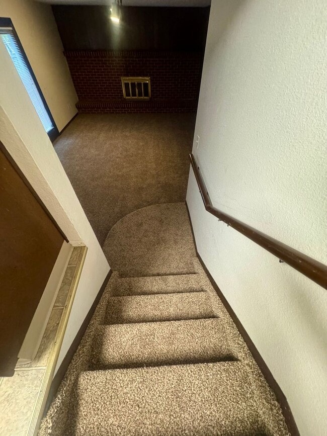 Building Photo - Vista Grande Terrace/4 Bedroom Home