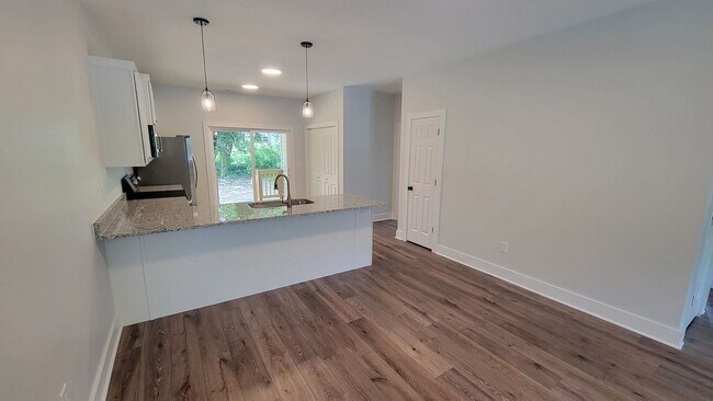 Building Photo - Brand New 3 Bed, 2 Bath Duplex Available Near Downtown Greenville