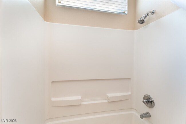 Building Photo - 10625 Mt Jefferson Ave