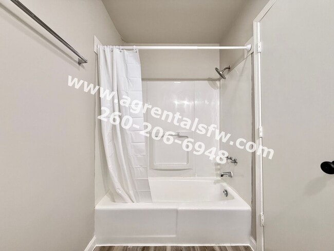 Building Photo - 3405 Dalevue Dr