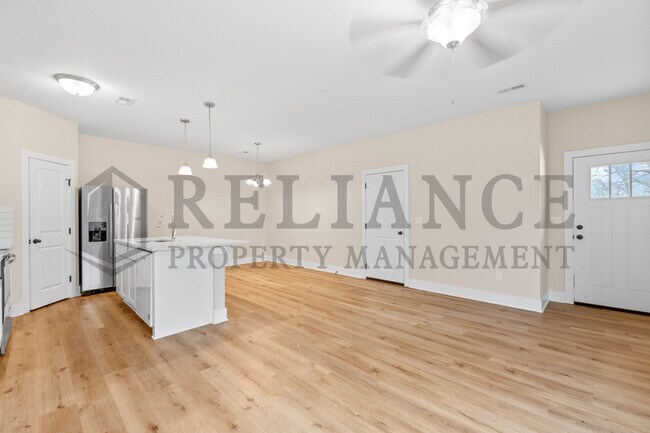 Building Photo - 212 W May St