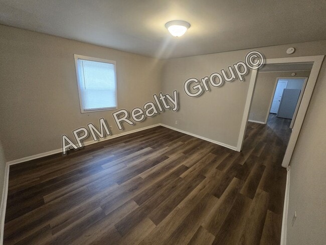 Building Photo - Renovated one bedroom duplex in Melrose Heights