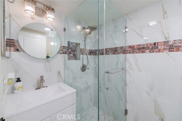 Building Photo - 7 Fairside