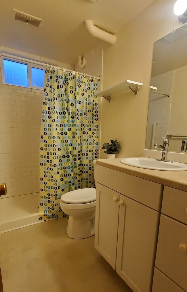 Building Photo - 3260 Dudley St