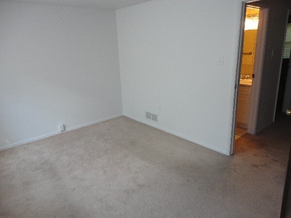Master Bedroom - 321 Laporte Ct