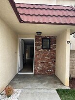 Building Photo - 9950 Reseda Blvd