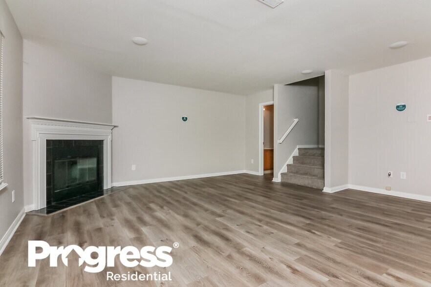 Building Photo - 1848 Ernest Dr