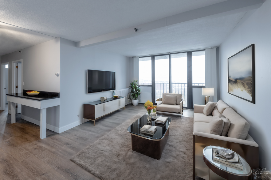 Spacious Living Area - Riverview Tower Apartments