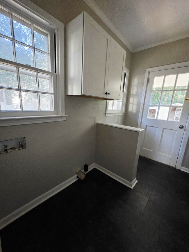 Building Photo - 205 E North St