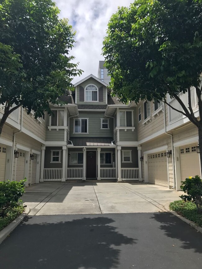 Building Photo - 3 Bedroom 3.5 Bath Covered garage at Nanea...