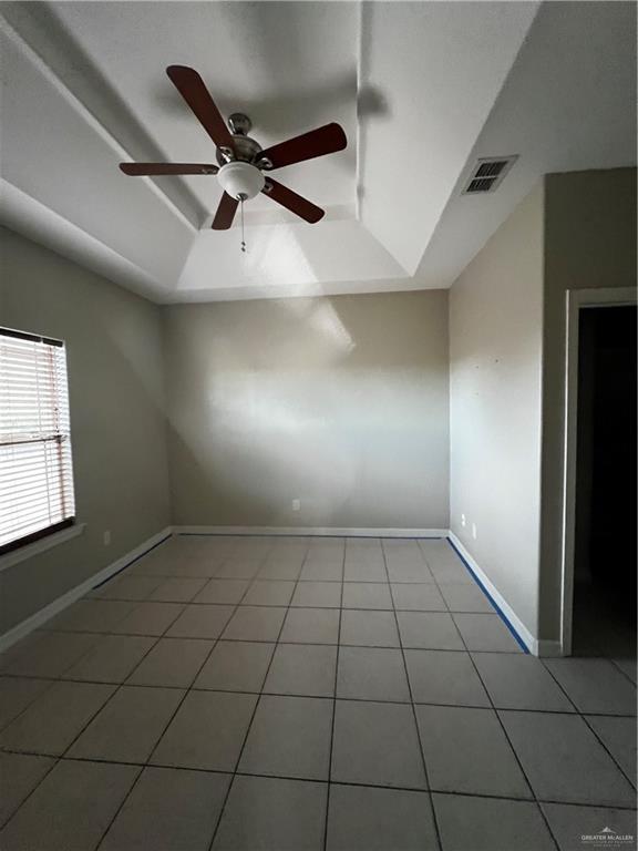 Building Photo - 18 South Dr