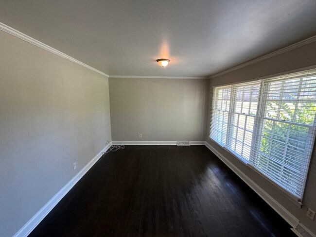 Building Photo - 6614 Hidden Forest Dr