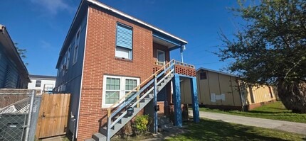 Building Photo - 712 40th St