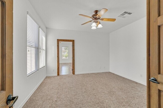 Building Photo - 7221 Sandy Plains Ave