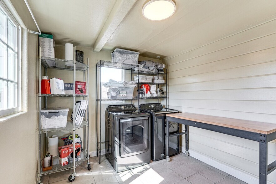 Building Photo - 1218 84th Ave