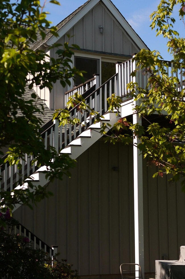 Building Photo - 7470 Sound Ave