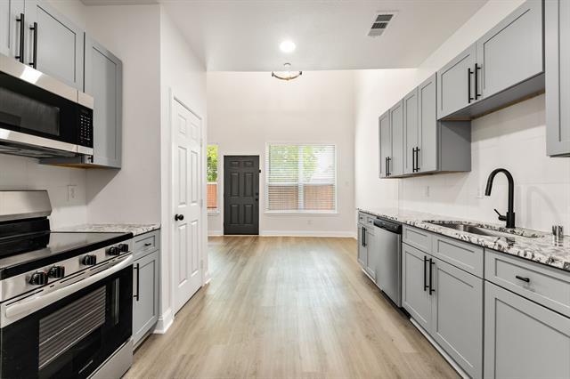 Building Photo - 3242 Wexford Dr