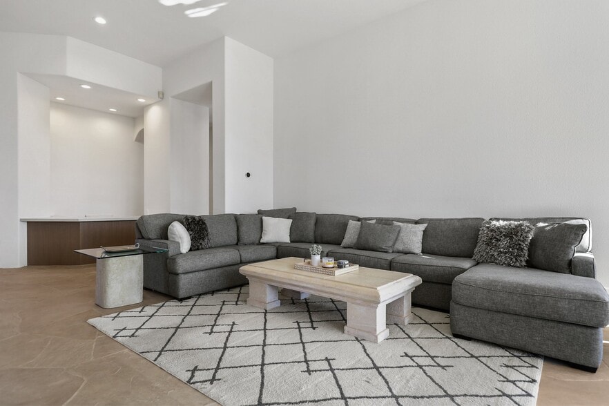 Building Photo - 80335 Merion