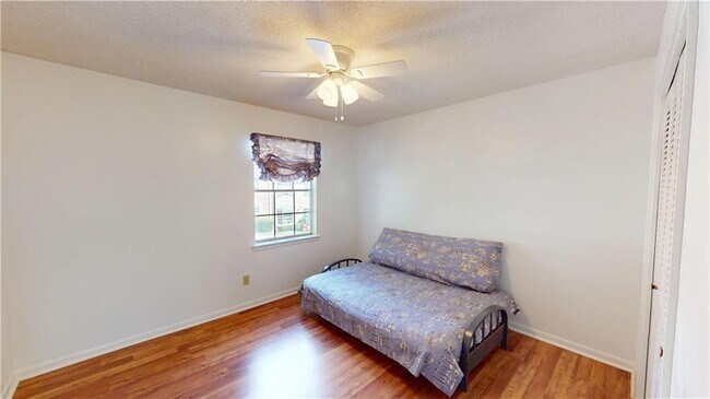 Building Photo - 212 Nack Ln