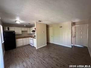 Building Photo - 300 Moursund Blvd