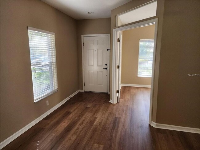 Building Photo - 15924 Fishhawk Creek Ln