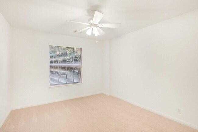 Building Photo - 2514 Crenshaw Dr