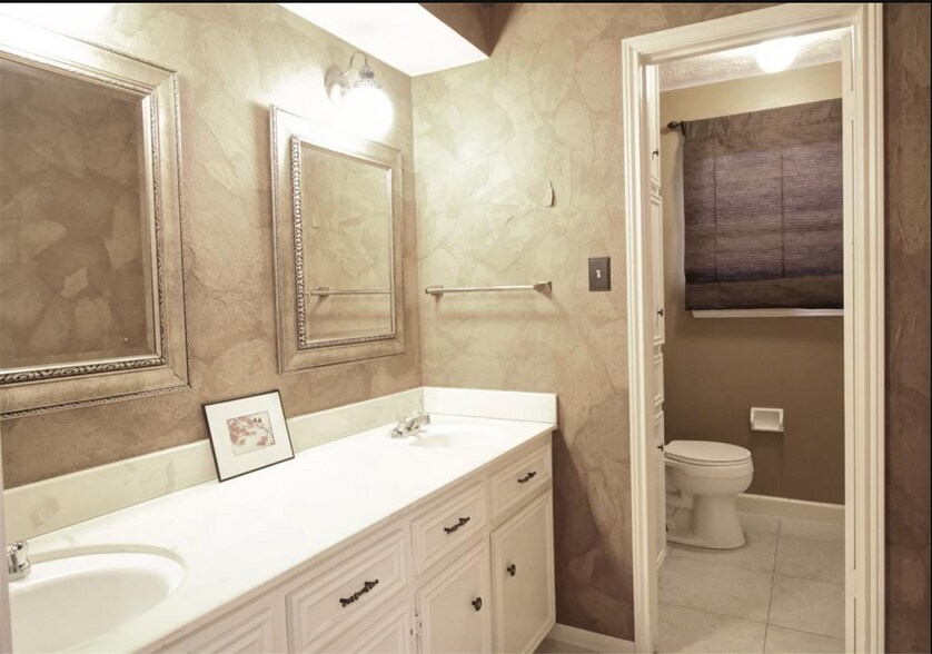 Building Photo - 5938 Foresthaven Dr