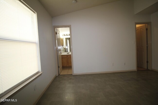 Building Photo - 14009 Robert Ituarte Dr