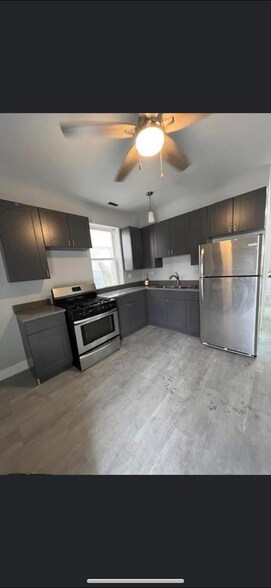 Building Photo - 1427 S Tripp Ave