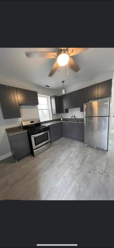 Building Photo - 1427 S Tripp Ave