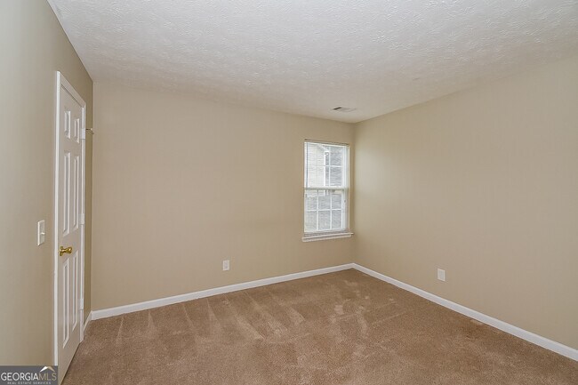 Building Photo - 258 Red Maple Way