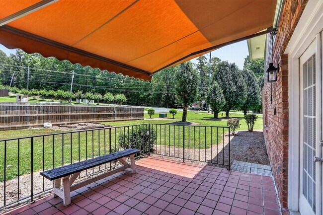 Building Photo - Charming 2BR Condo in Calhoun