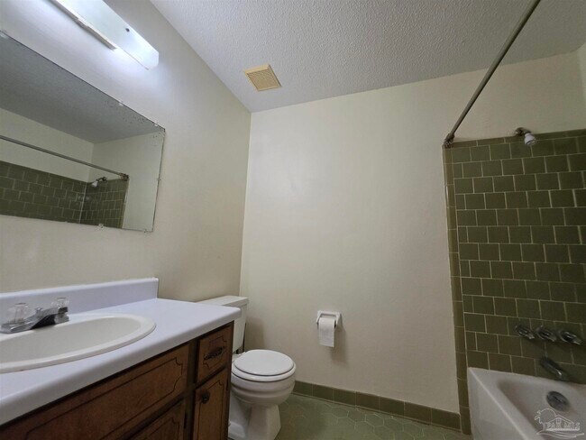 Building Photo - 6942 Falcon Dr