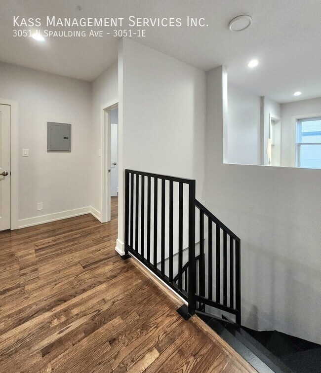 Building Photo - 3051 N Spaulding Ave
