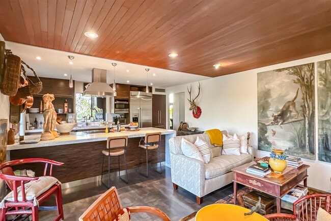 Building Photo - 1344 Marianna Rd