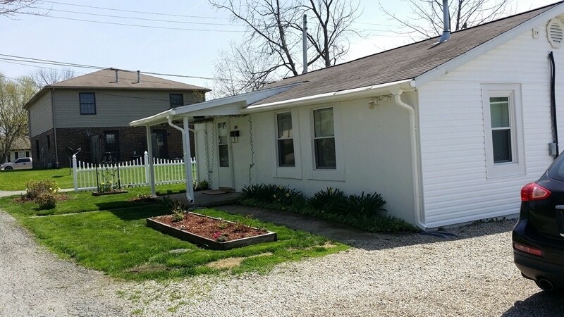 Building Photo - 496 Valley St
