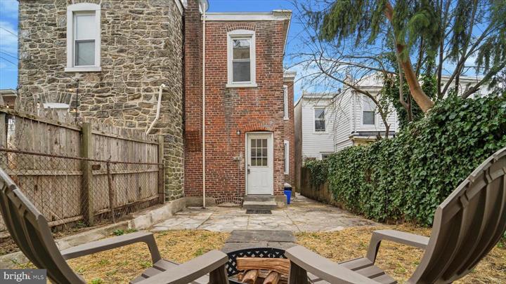 Building Photo - 3913 Cresson St