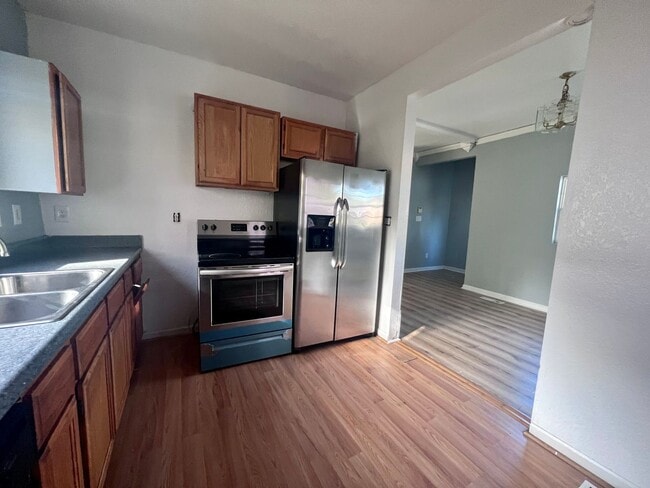 Building Photo - CHESAPEAKE - CUTE RENOVATED 3 BEDROOM COTTAGE
