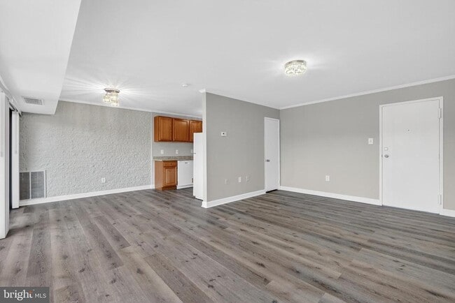 Building Photo - 1804 Metzerott Rd