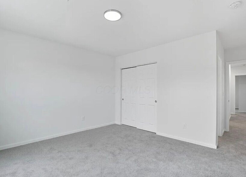 Building Photo - 782 Seymour Ave