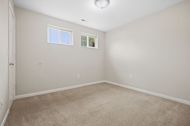Building Photo - 2309 Anderson Ave