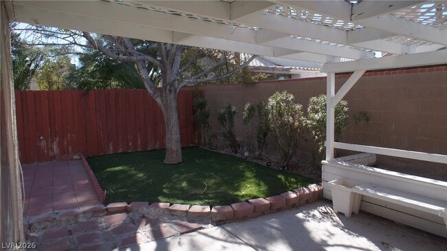 Building Photo - 2705 Cheshire Ct